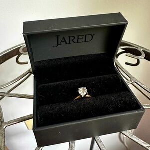 Jareds Diamond Solitaire Ring 1 Carat Round 14K Gold